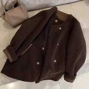 
Double-breasted lamb fur coat for women 2025 autumn and winter new fashion style loose and versatile mid-length fur top