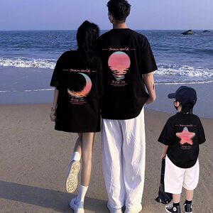 
Different 2026 super popular parent-child clothing for a family of three or four, summer short-sleeved T-shirts, dopamine clothes, children's clothing