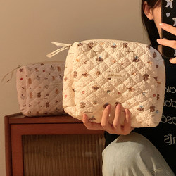 Cute Cartoon Cosmetic Bag for Women, Portable, Large Capacity, 2026 New Model, ins Style Travel Toiletry Bag, Storage Pouch, Small