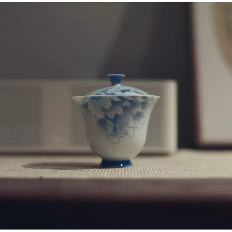 中国宋代青瓷盖碗，茶器。Ω