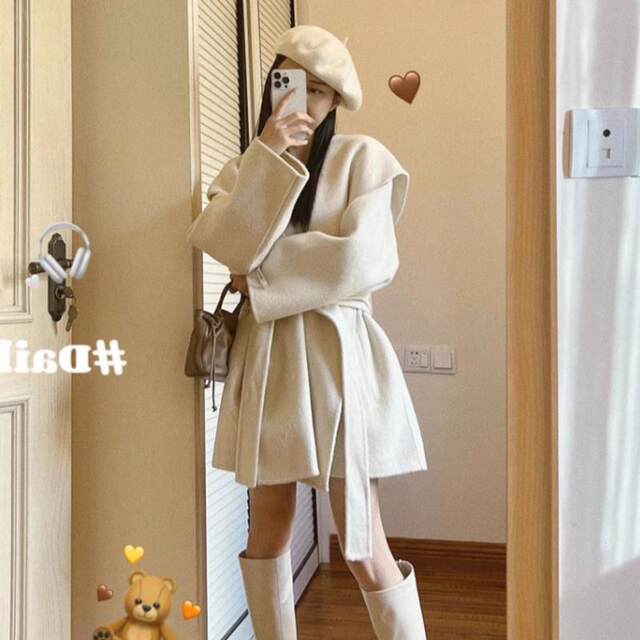 Woolen cloak short hooded coat coat French autumn and winter short high-end rice loose women's white woolen single side
