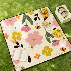 Thickening wild picnic cushion cushion outdoor outdoor pads with outdoor exposure camp picnic water protection spring tour tent lawn cushions