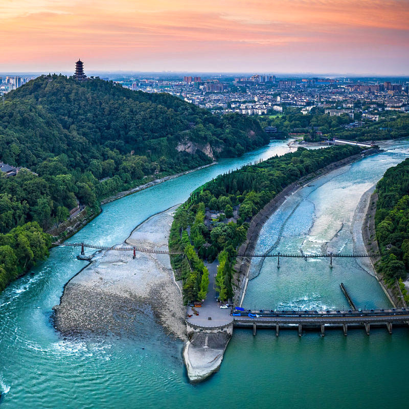 都江堰青城山熊猫基地熊猫乐园熊猫谷三星堆一日游门票纯玩跟团游