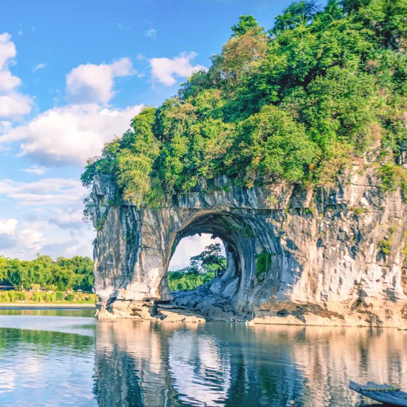 桂林旅游四日团4天3晚漓江竹筏游船阳朔龙脊梯田遇龙河漂流相公山