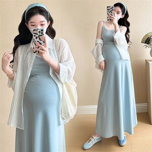 
Maternity suit spring 2025 new sun protection shirt pleated slimming A-line suspender dress spring and summer two-piece set