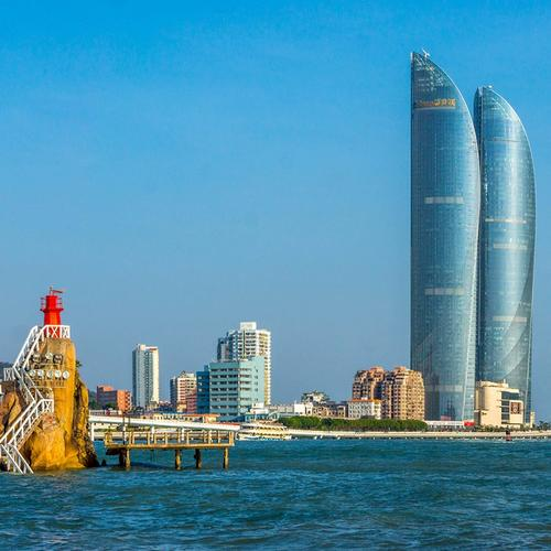 专业摄影师琴岛旅拍+厦门鼓浪屿,滩涂赶海沙坡尾四日游