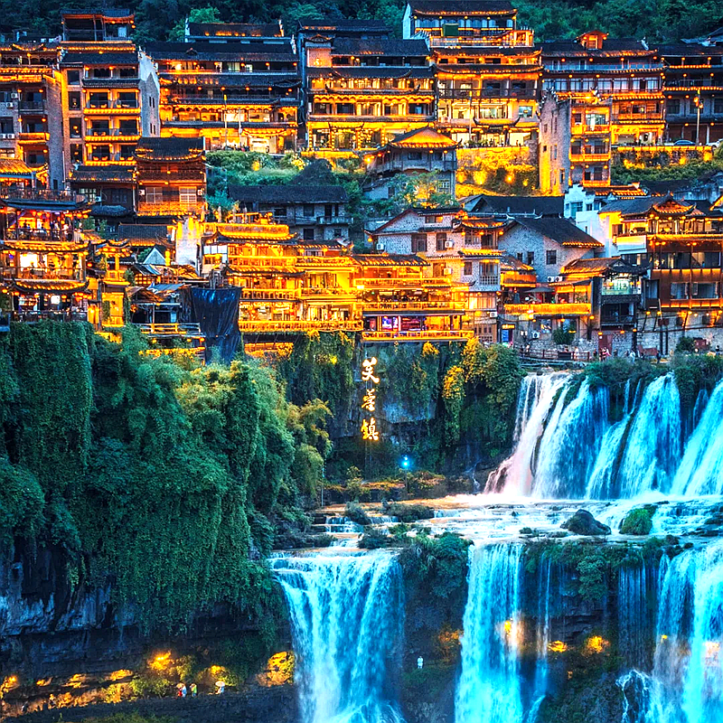 纯玩含高铁 湖南张家界旅游天门山凤凰古城千古情5天4晚跟团游