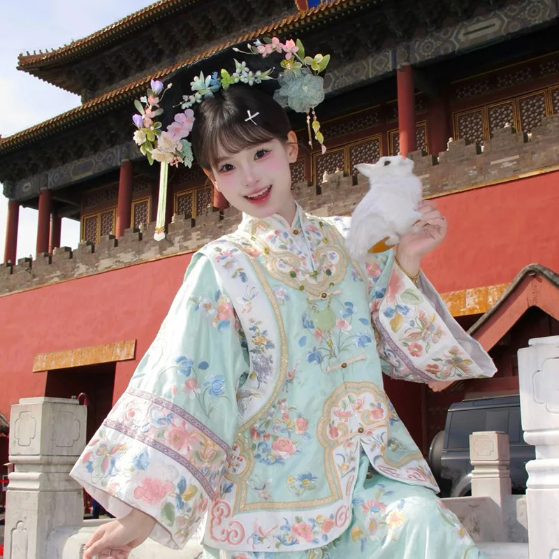 含机票 北京旅游故宫长城颐和园恭王府天坛游船换装5天4晚跟团游