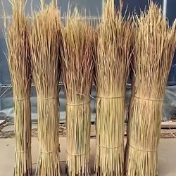 Long-Dry Straw Bedding for Dogs, Cats, Chickens, Ducks, Geese, Rats, Rabbits, Straw Nest for Autumn and Winter, Pet Bedding for Warmth and Cold Protection, Complete Straw