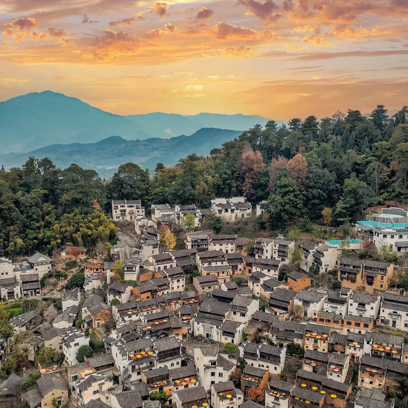 经典江西 南昌出发 庐山+景德镇+望仙谷+三清山+篁岭 5日跟团游