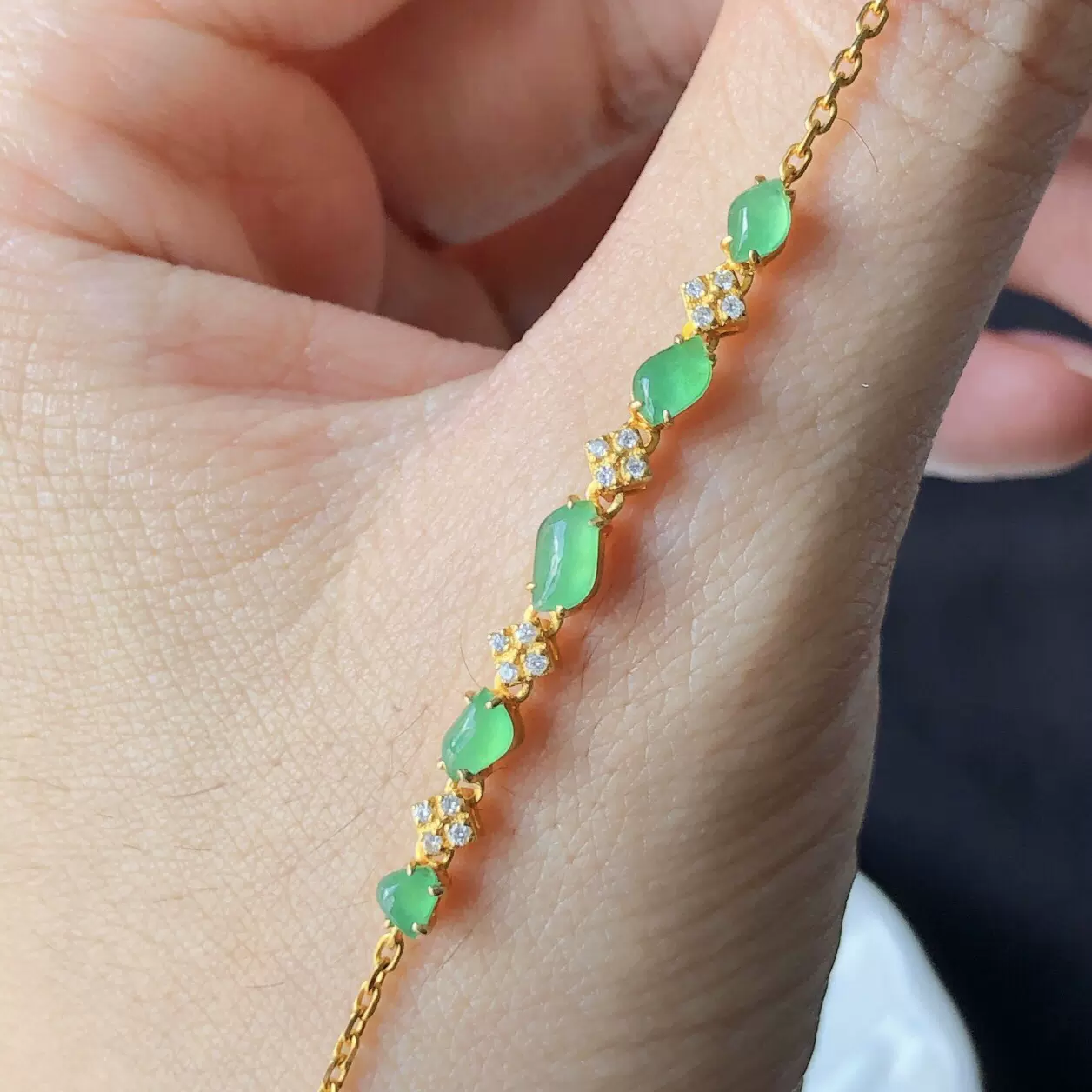 金枝玉葉南方8 K金天然a品氷種翡翠女型民族風ネックレスセーターチェーンペンダント 中国のヴィンテージスタイルのラッキージュエリーひょうたん型翡翠ペンダント18Kゴールドメッキベゼル舗装クリスタルラインストーン翡翠ネックレスチャーム