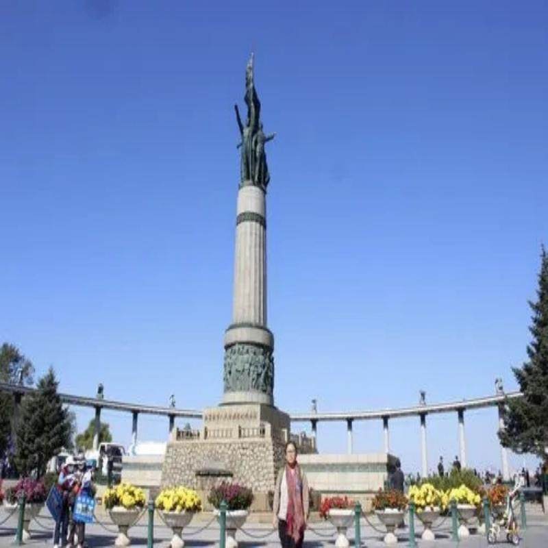 东方小巴黎-哈尔滨1日游 索菲亚教堂 铁路桥 中央大街 太阳岛江边