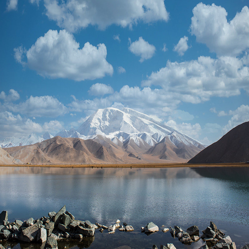 新疆游南疆喀什古城喀拉库勒湖艾提尕尔清真寺泽普胡杨林双卧8日