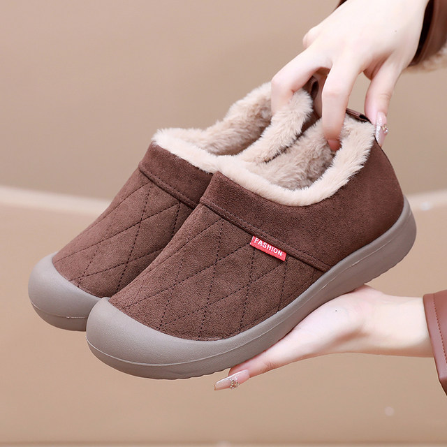 2025 Winter New Old Beijing Cotton Shoes Women's Velvet Thickened Warm Slip-on Cotton Shoes Middle-aged and Elderly Mothers Cotton Boots
