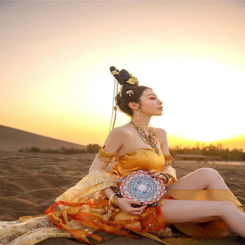 甘肃青海旅游6天5晚兰州起止张掖嘉峪关敦煌莫高窟鸣沙山雅丹跟团