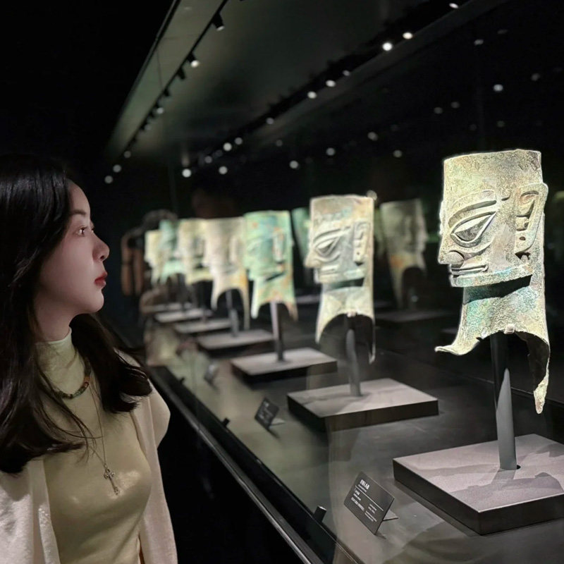 成都出发熊猫基地三星堆纯玩一日游