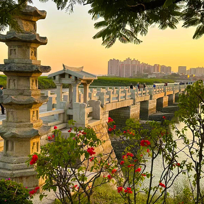 泉州崇武古城惠女风情园洛阳桥风车岛西沙湾【2-8人小团】一日游