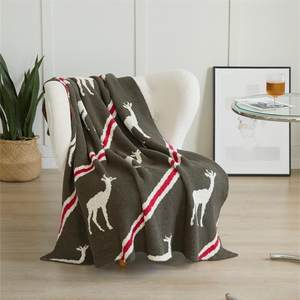 
Ruijing factory direct sales thickened Nordic Class A half-velvet bedroom knitted Christmas deer blanket sofa blanket