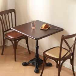 New direct selling retro cafe table solid wood bakery shop commercial table antique style light food milk tea shop dessert