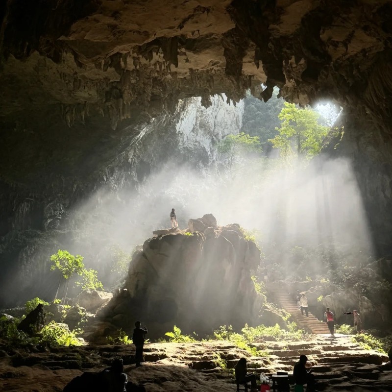 广西南宁河池巴马旅游三门海百鸟岩长寿村百魔洞2天1晚6人小团