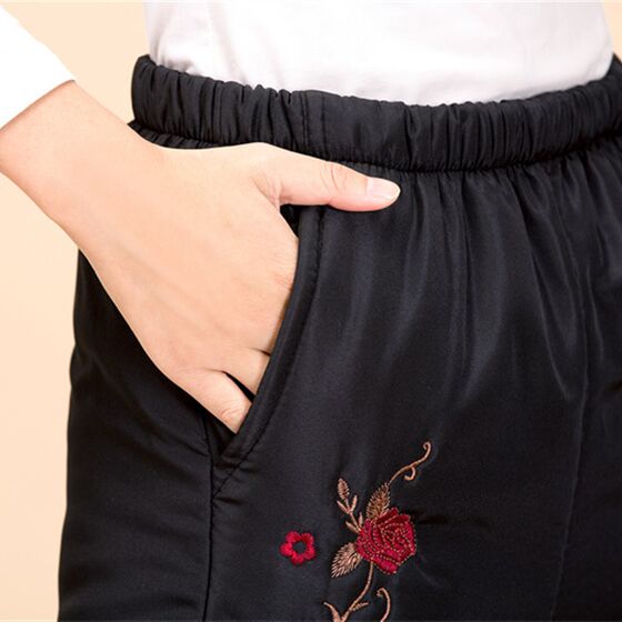 Middle aged and elderly women's pants, winter with added cotton and thickened cotton pants. Mom's straight leg pants. Grandma's loose and warm down cotton pants