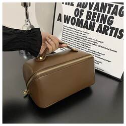 Cosmetic Bag for Women, Large Capacity, Portable, ins High-End Style, Popular on the Internet, 2026 New Model, Travel Cosmetics and Toiletries Storage Bag