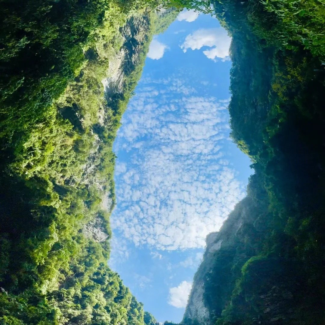 广西百色乐业大石围天坑群悬崖奇观 2人起发随走随停百色出发小团