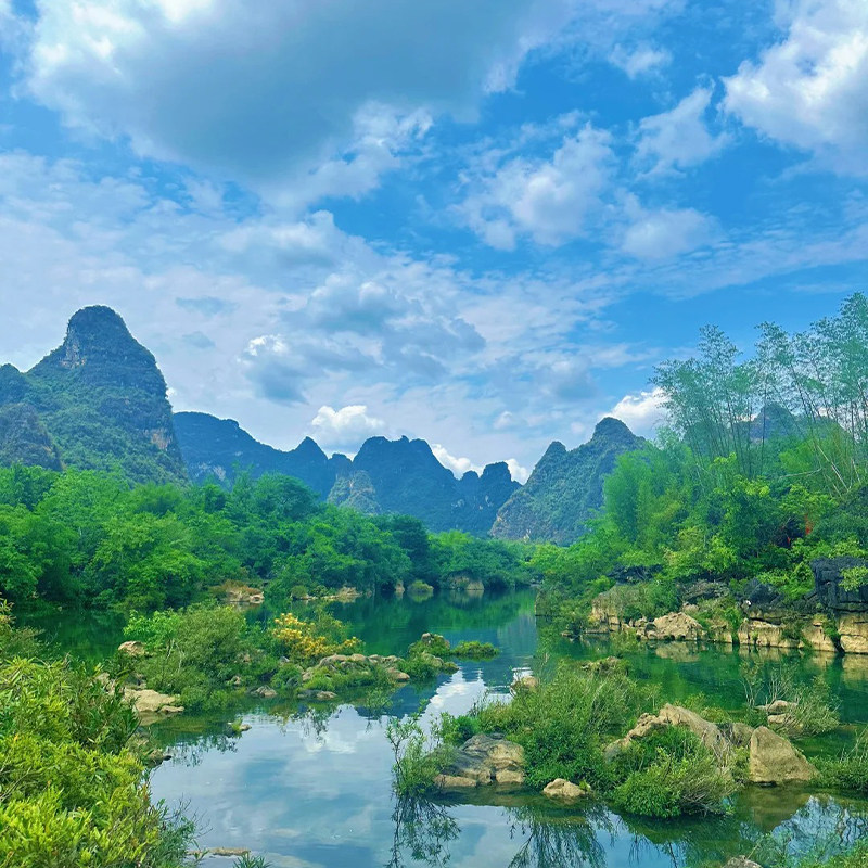 广西百色往返通灵峡谷+德天瀑布+鹅泉+明仕田园+龙宫2-6人团3日游