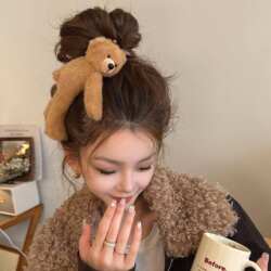 Unique and Cute Bear Plush Hair Clip, Cartoon Doll Bangs Clip, Girly and High-Looking Hair Accessory for Washing Face