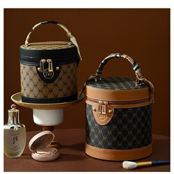 Cosmetic Bag for Women 2024 New Model Portable Large Capacity Travel Handbag Easy to Carry Small Chanel-Style Makeup Case Hong Kong