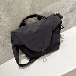 2026 Solid Color Unisex Versatile Lightweight Crossbody Gym Bag Waterproof Shoulder Bag Casual Yoga Sports Bag Magnetic Buckle Bag