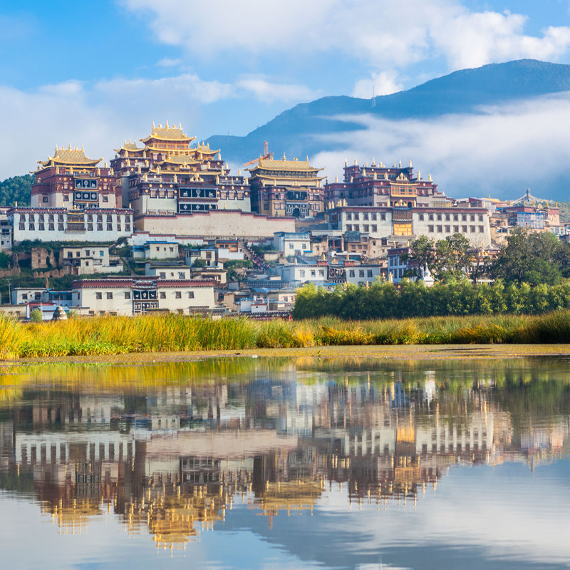 丽江+大理5天4晚云南跟团游玉龙雪山拉市海洱海吉普车旅拍白水河