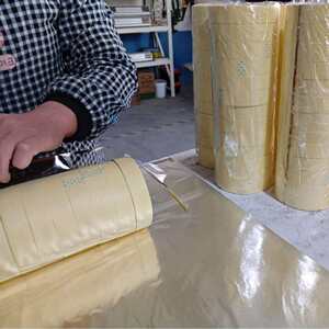
Yellow masking tape spray box paint to cover the entire GQI wall repair masking color-separated masking paper