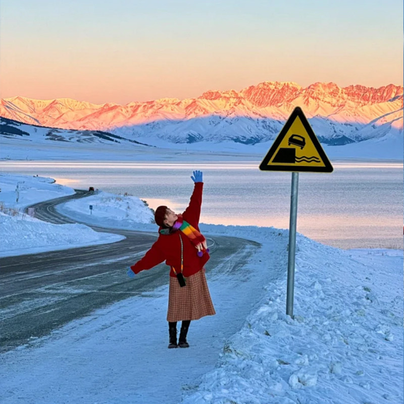 新疆旅游7天6晚纯玩伊犁库尔德宁赛里木湖天鹅泉天山天池撒商务车