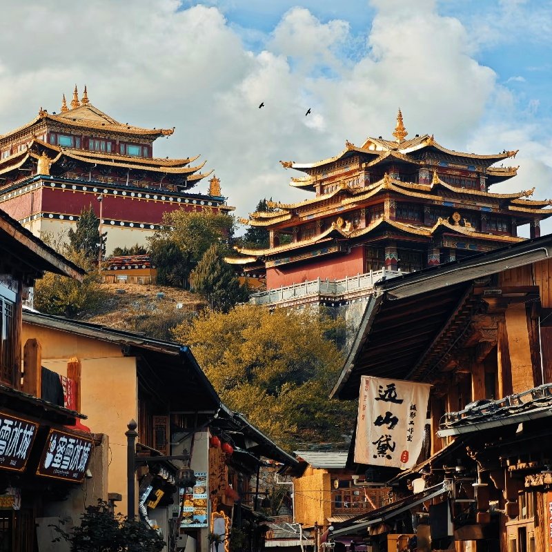 云南旅游昆明丽江香格里拉虎跳峡泸沽湖游船篝火晚会6天5晚游