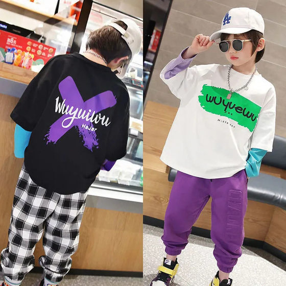 
Boys' autumn holiday two new long-sleeved T-shirts, children's clothing, Korean style loose and handsome patchwork tops, medium and large children's fashion