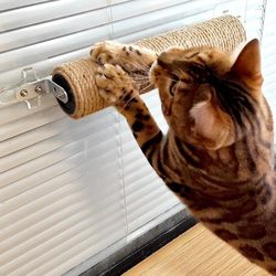 Sisal Cat Scratching Post That Can Be Attached Anywhere, Durable and Non-Shedding, Vertical Claw Sharpening Post, Wall-Mounted, No Drilling Required, Scratch-Resistant Cat Climbing Frame