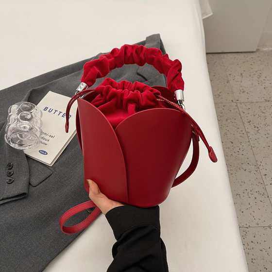 
Petal bag women's bag new red wedding bag niche design vegetable basket bucket bag fashionable shoulder crossbody bag drawstring