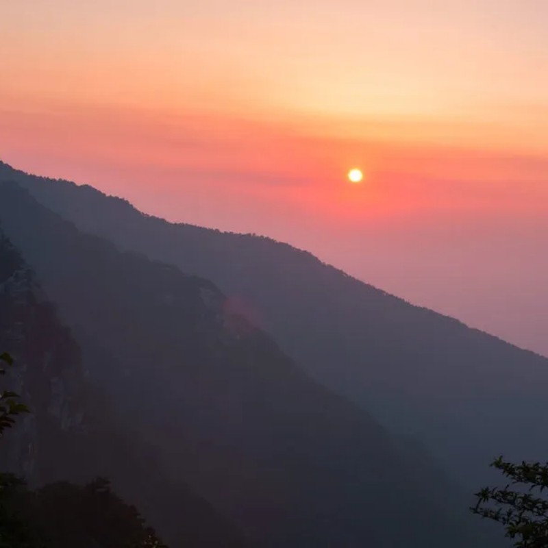 江西旅游南昌出发庐山瀑布美庐别墅必住山顶2天1晚跟团游二日游