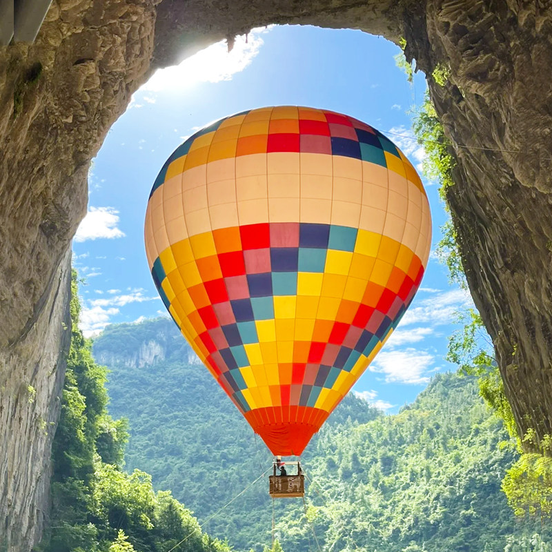 恩施旅游一日游 利川腾龙洞 激光秀表演 可升2-8人小团 纯玩1日游