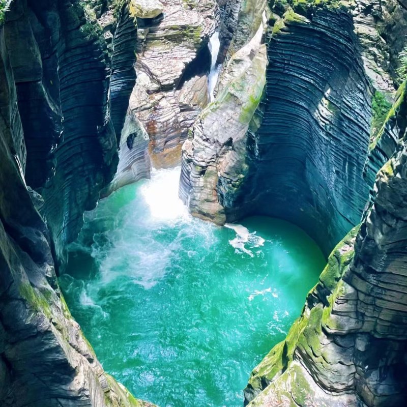 品质纯玩一价全含两坝一峡恩施大峡谷清江狮子关7天6晚跟团游R