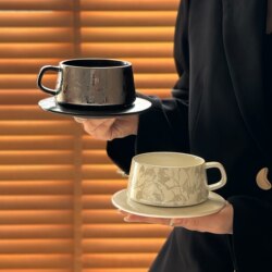 Nili Man Coffee Cup and Saucer Exquisite Cup and Saucer Set Ceramic Cup with Unique Design Niche Afternoon Tea Cup Mug