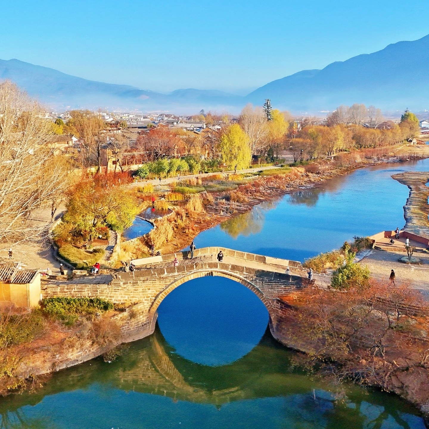 大理旅游沙溪古镇直通车每天多个趟次可选丽江或大理出发可包车