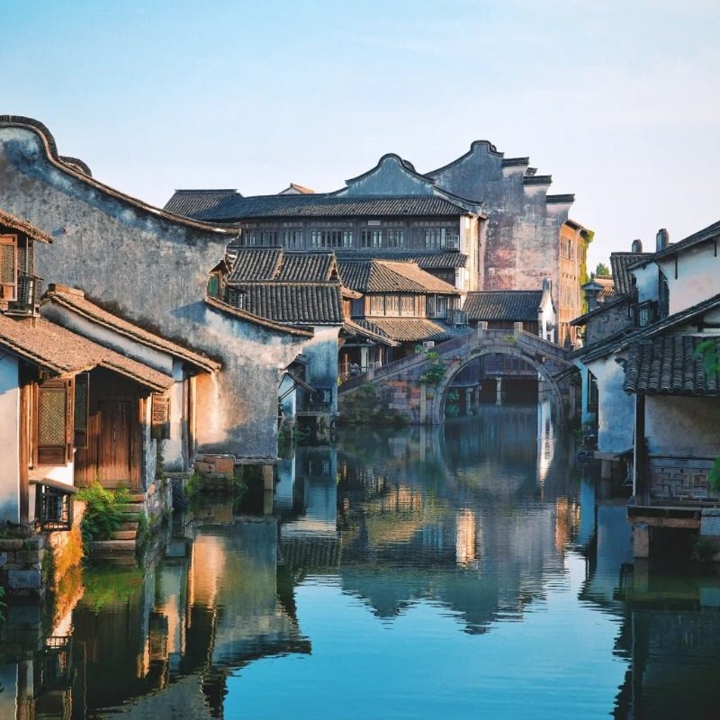 (杭州起止)杭州+西塘+乌镇3日纯玩跟团游/赠西塘南浔游船/夜游