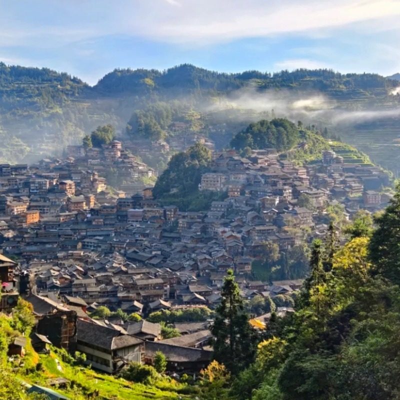 贵州旅游黄果树小七孔西江苗寨青岩5天4晚跟团游真纯玩