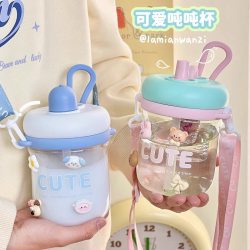 High-Appearance Water Bottle for Summer, Portable Plastic Water Bottle for Girls and Students, Cute Large-Capacity Straw Cup for Children, Milk Tea Cup