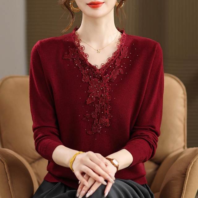 Speedy 2025 new mother's clothing autumn sweater women's fashionable middle-aged and elderly women's spring and autumn sweater temperament base