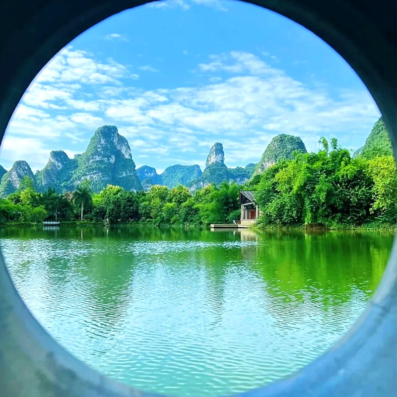 纯玩8人小团 南宁崇左百色巴马河池5天4晚游德天瀑布浩坤湖三门海