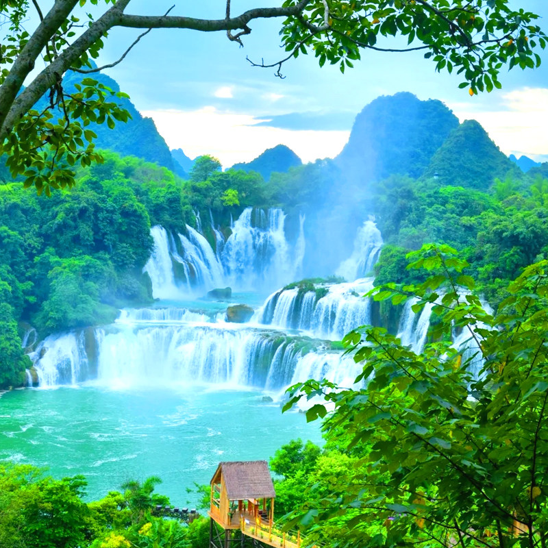 纯玩8人小团 南宁崇左百色巴马河池5天4晚游德天瀑布浩坤湖三门海