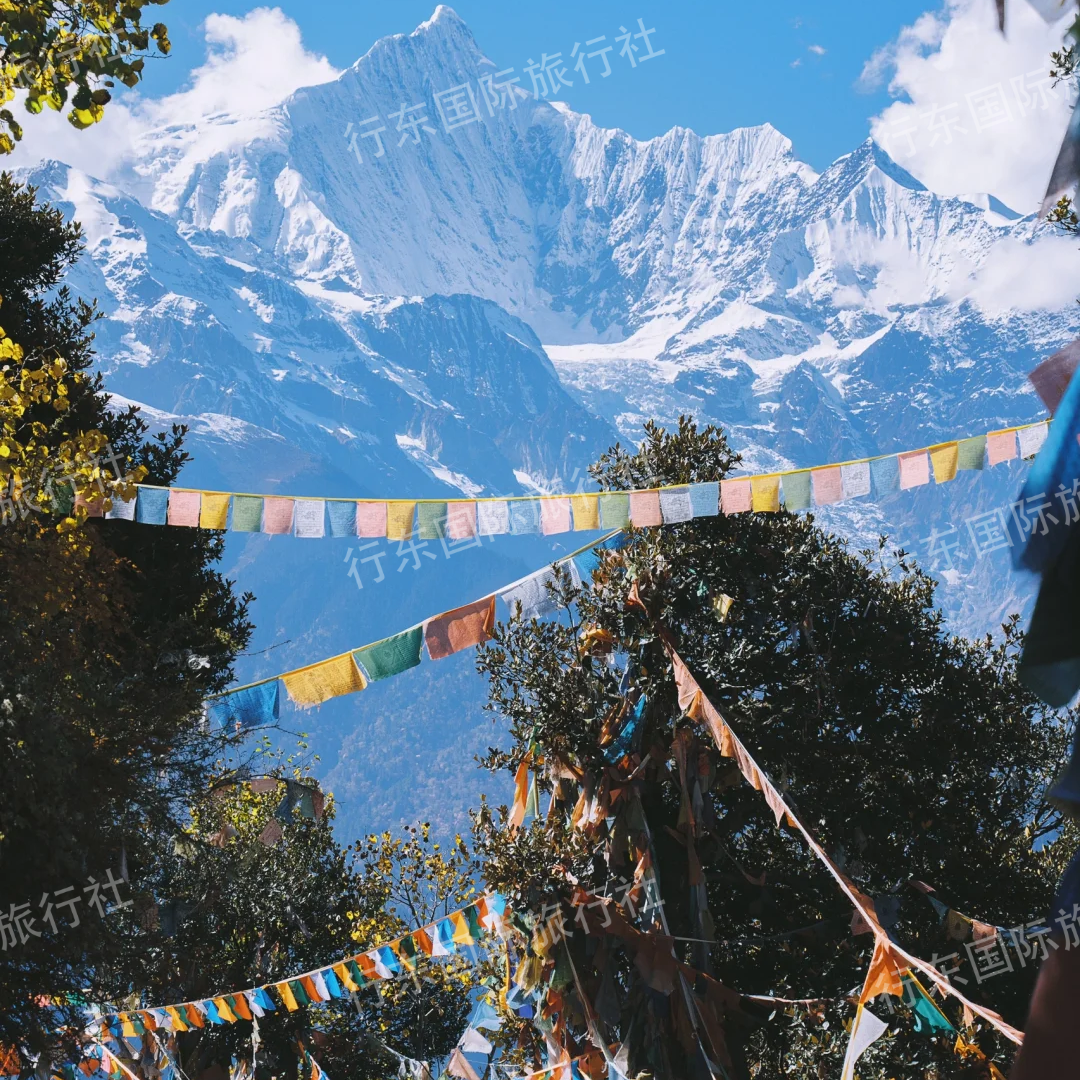 云南香格里拉-梅里5天4晚双人私家游 守候日照金山